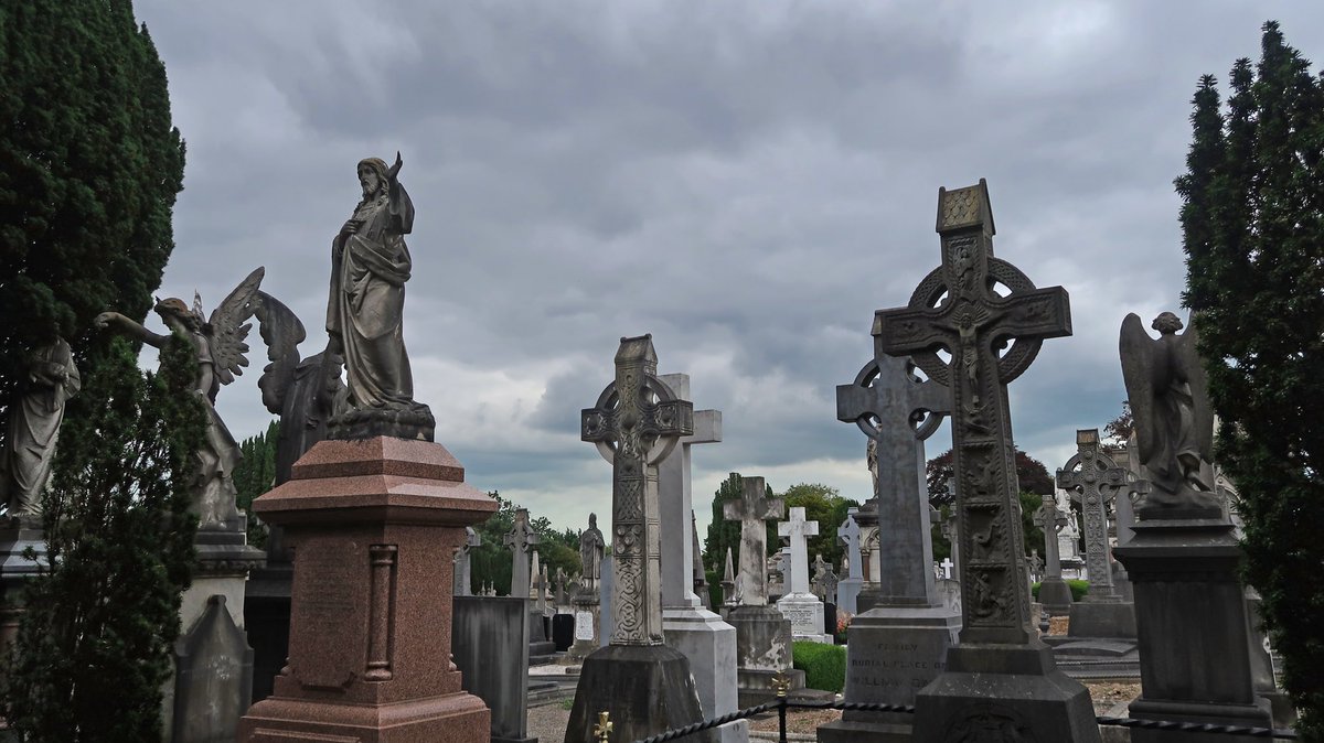 AnnBruen's tweet photo. Glasnevin Cemetery; if you haven’t  experienced a tour there yet definitely put it on the #postlockdownbucketlist
So many famous people &amp; so many important stories from our past
#photomemories #stayhomestaysafe
@EarthandClouds @ThePhotoHour @VisitDublin @LovinDublin @LensAreLive https://t.co/dSfyIaYfGH