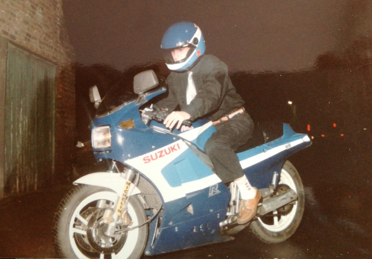 XavierHautier's tweet photo. @MotoetGPaddict La génitrice https://t.co/V1Qyo1qmH8