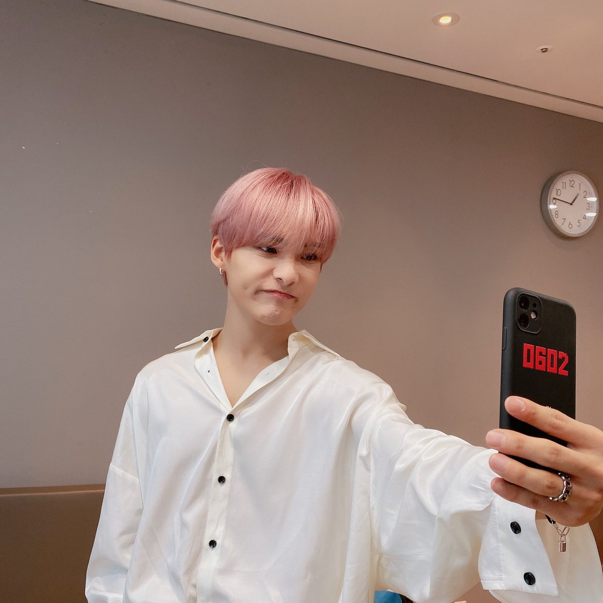 official_ACE7's tweet photo. 너무 귀여워 한 컷도 놓칠 수 없어 https://t.co/17DKVvQEiF