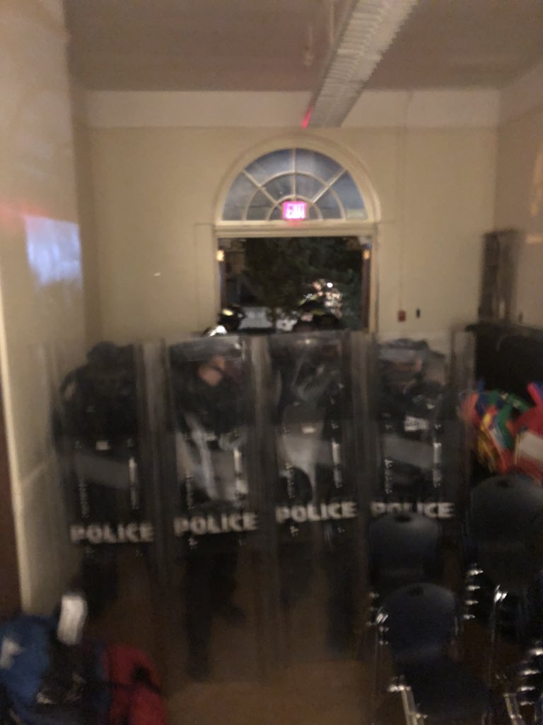 stopdisplacemnt's tweet photo. Karen says “Trudeau says there’s hotels for the poor but is a lie. This is Trudeau’s truth. The VPD evicting us from the Stewart Squat is Trudeau’s truth” https://t.co/Nc9NMo6Bq9