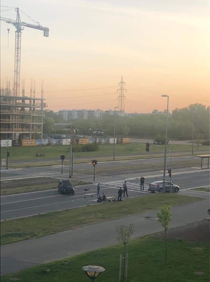 Погледај слику на Твитеру
