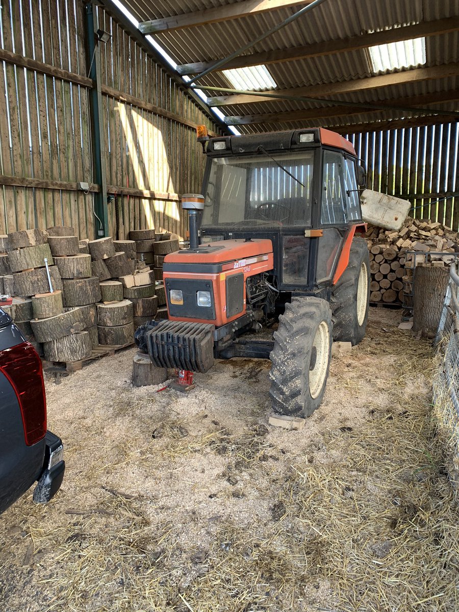 TomHillbil's tweet photo. @Adam_langers On the log splitter tractor, that never moves, normally easier to take 5 gallon of Diesel to it than blow up the tyre to drive to tank ! Got coffee, Roll ups, copy of FW and Farmer and grower and a sneaky bag of Haribo. #Alldayer #EssentialTask 🤣🤣🤣 https://t.co/SbDK0NXTIN