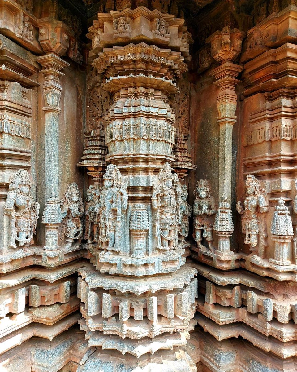 LostTemple7's tweet image. Is this an imaginary painting on paper?

No....our ancestors originally sculpted on stone!!!

Words fall short to describe Just Realize,How well planned.Full use of Geometry Mathematics ultimate

An exquisitely carved stone pillar with perfect geometric perfection!