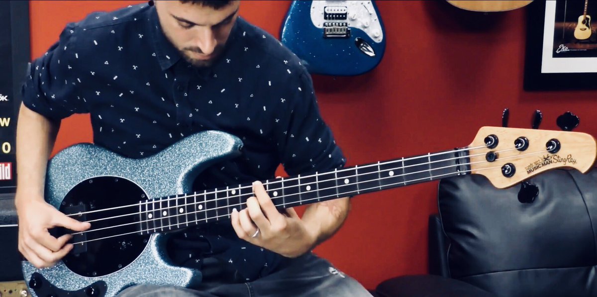 MatMarinelli's tweet image. Essere musicista ai tempi del #coronavirus è una condanna. Ma pensare ad una #quarantena senza #musica sarebbe stato molto peggio. #BuonaDomenica ⁦@ernieball⁩