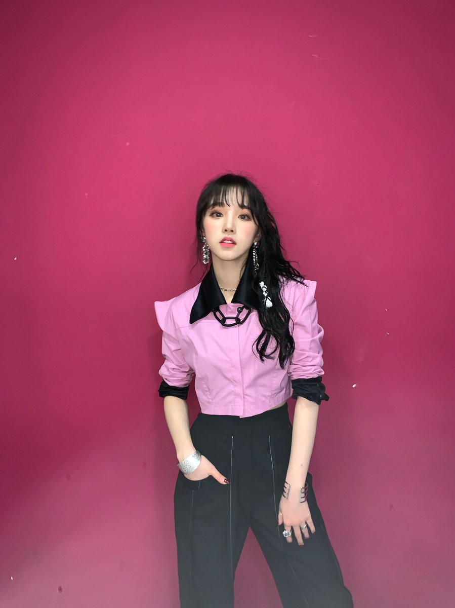 official_i_dle's tweet photo. [#우기] 네버랜드 사랑해 그냥 너무나 사랑해 약속해요 평생가쟈 울 네버랜드랑 아이들 모두모두 1위 추카요 💜❤️
Dear neverland!!! I just wanna say I love u guys with all my life. Promise you. Be with me forever >< Congrats to the win!!!! 💜❤️

https://t.co/Jt1Q6lpYap https://t.co/7PwhNpO5BF