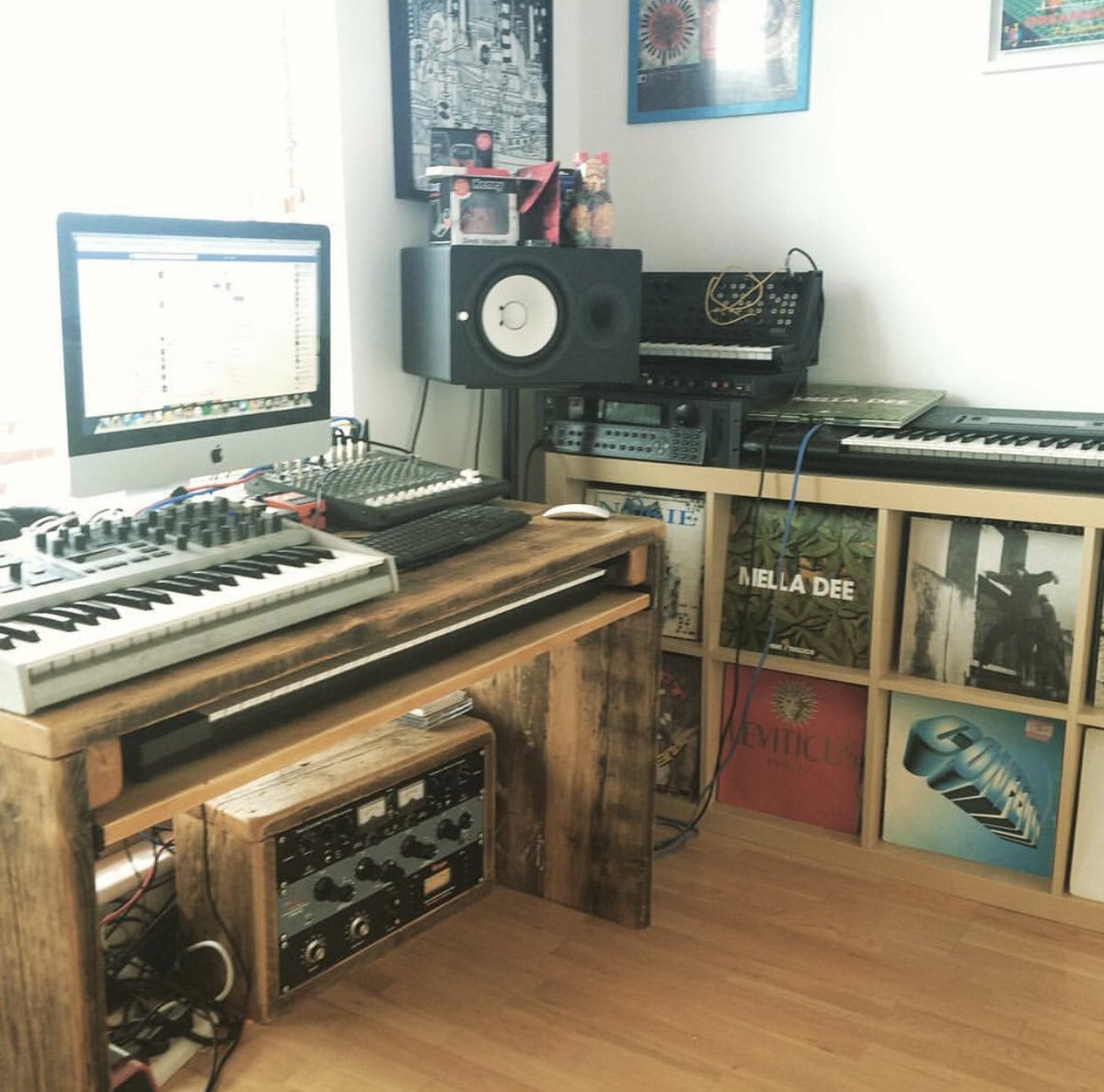 Mella Dee tweet media