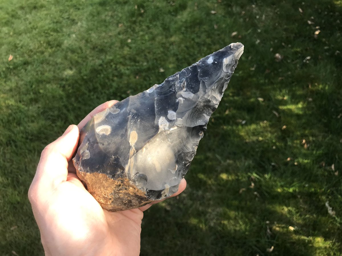 Would anyone be interested in a twitter based Flintknapping workshop? I’ll need to work out if live feed is better than prerecorded. But it might give people something to do if they have flint (or obsidian, glass etc). The more likes/retweets will help gauge interest - thanks!