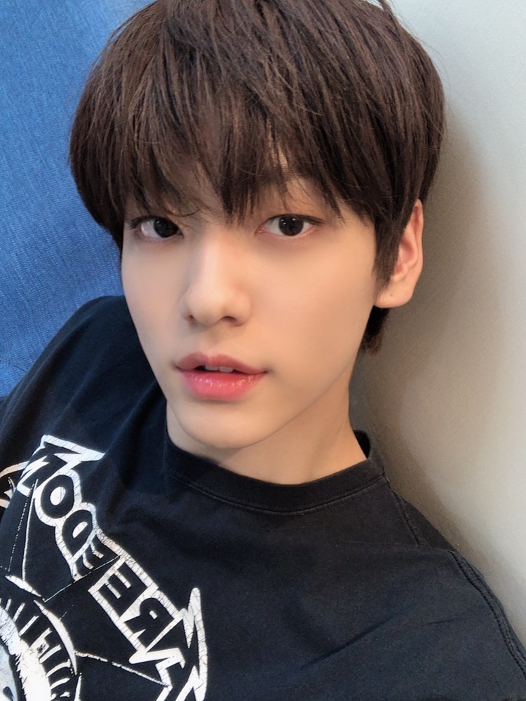 TXT_members tweet picture