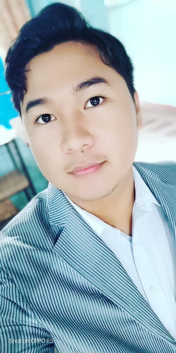 EspanolIsaac's tweet photo. Sometimes you need to be strong in losing your weight, you need to be courageous in order to pursue your goal. Because at the end of the time , it will benefit you throughly.
#cutefatboy #weightloss #changingforGood #ReduceandRenew #13thdayOfNoRice #6thDayOfExtremeExercise https://t.co/SzecjvUI5I