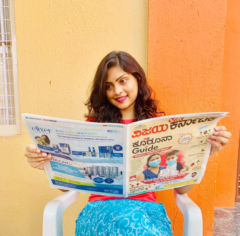 raju_yathi's tweet photo. #TheLeaderGuardstheReader V Aishwarya Gowda Model #Mandya and winner of Fashion Icon of India 2019 reading @Vijaykarnataka #CoronaGuide today in Mandya. @katranjeet @nischalkumtakar @HPKonemaneVK @RajeevaVK @venkteshbabu @HRMMCL_VK @vk_response https://t.co/J3JOHGLTN4