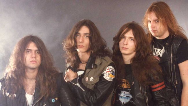 SwaramudaBDG's tweet photo. #SpiritApril #SundayRock
Np:@SOAD #Toxicity & @storyoftheyear #untilthedayidie & @judaspriest #breakingthelaw & @kreator #WorldDivided cc:@jalankarmel114 @LembangJadul @WarnerMusicID @SonyMusicID @rrusa @umusicindonesia https://t.co/uNH765bW6z