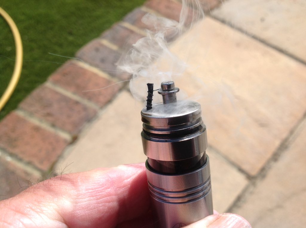 A big THANK YOU to <a href="/Chumpster6_4/">Chumpster64</a> for sending this to me (for free) as I had always wanted one of these at the time,  my first mesh build for at least 5 - 6 years and I got it right first time 😀👍.
It vapes really well.