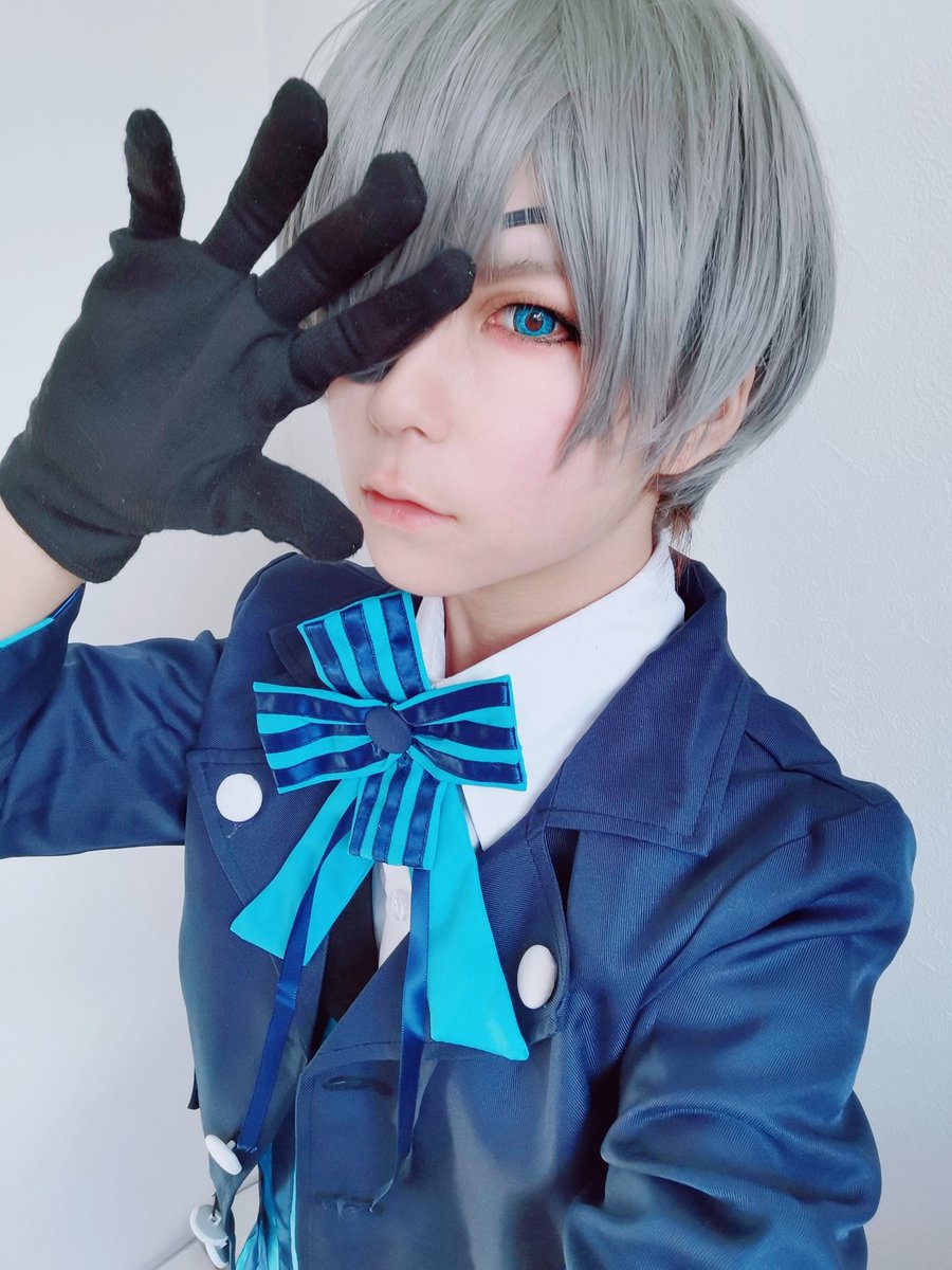 こまめはスローペース運用です Pa Twitter 宅コス 久しぶりの男装 やっぱりメイク難しいけどたのしー シエル ファントムハイヴ 黒執事 宅コス