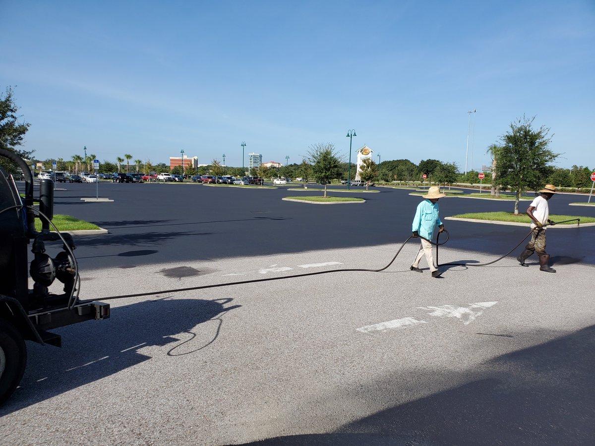 FL_Striping's tweet photo. https://t.co/IGxLNBeHaB

#sealcoat #stripe #parkinglotmaintenance #allfloridastriping https://t.co/aTqwPPvRmC