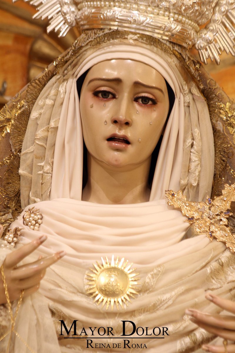 Feliz domingo. Hoy falta un día menos para reencontrarnos con Ella. Mientras tanto, quédate en casa, que nuestra Madre del Mayor Dolor te cuida. 

📸 <a href="/AlboresdePasion/">Albores de Pasión</a>