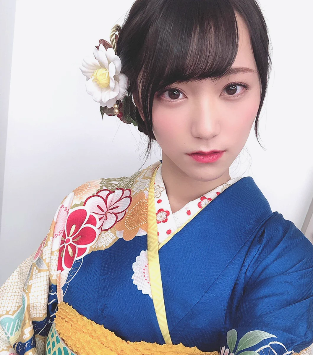 イコラブ 野口衣織 生写真 直筆 振袖 EV9ZSLiUYAEly4H?format=webp&