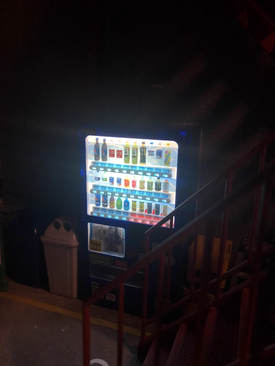 本物にしか見えない自販機・リアル感が凄い！！！！