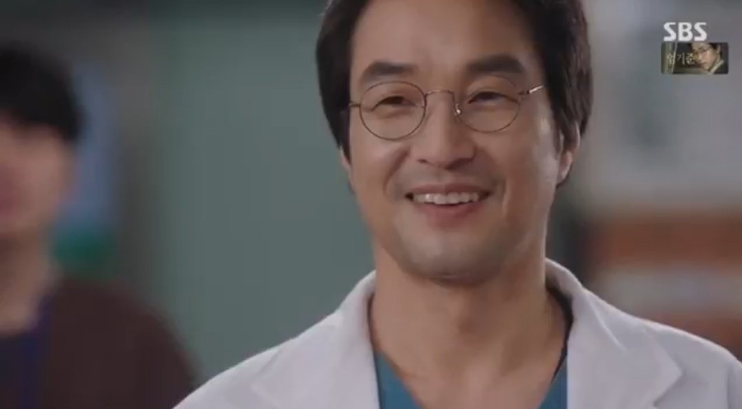 94KINGDAMI's tweet photo. If there will be "Dr. Romantic Kim 3", i hope that Dami can join as main leads. 😁 This drama is my fav medical genre drama. I wanna see Dami reply the savageness of Dr Kim with another savageness. I wanna see they being cool, funny yet romantic 😁 

#HanSukKyu #KimDami https://t.co/Une1hJdVCm