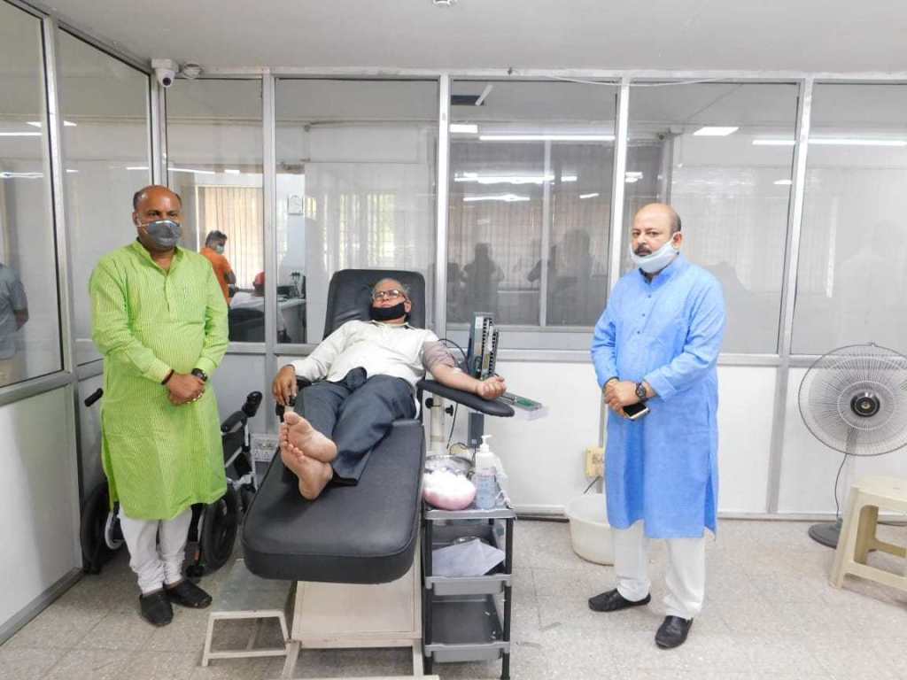 sccn-news-blood-donation-camp-जमशेदपुर ब्लड बैंक में एससीसीएन न्यूज़ ने किया रक्तदान, 105 यूनिट रक्त संग्रहित sharpbharat.com/information/sc…