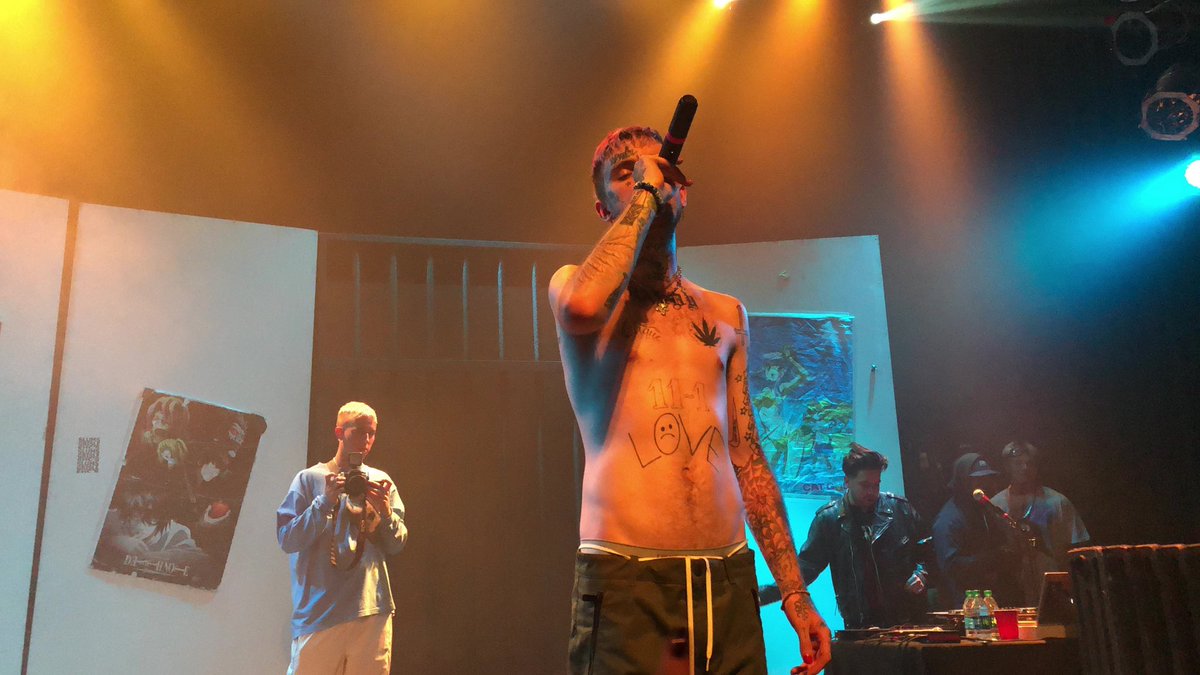 Lil Peep live in Denver(October 15 2017). pic.twitter.com/YoIQasc75n. 