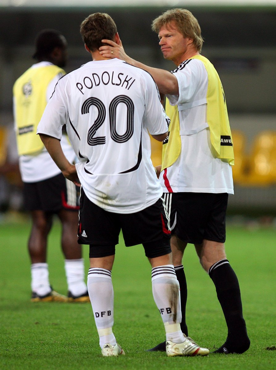 Lukas Podolski Com Throwback 06 World Cup With The Titan Oliverkahn A Beast Full Of Passion One Of The Best Ever Worldcup Passion T Co W6awfbl1yj