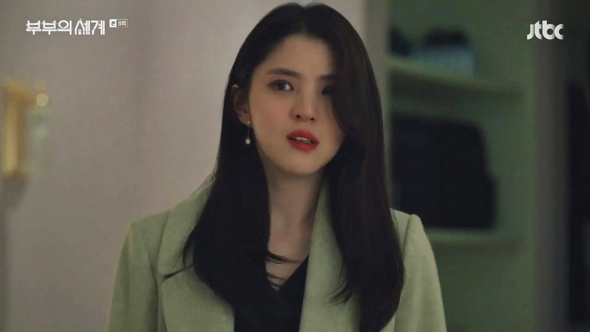 KARMA IS A BITCH! How is even possible to live a happy life with a man that married you after having been his mistress for 2 years? The insecurities and anxiety that you& #39;ll become the next one left behind will always haunt Da Kyung.  #TheWorldoftheMarried  #부부의세계