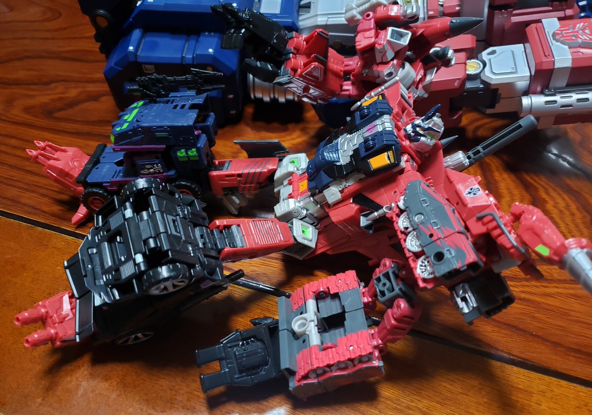 botcon トランスフォーマー トリプルダクス　トライプレダカス　胴体 トライプレダカス TRIPREDACUS (BEAST WARS) レビュー | ROBOTIC JUNGLE