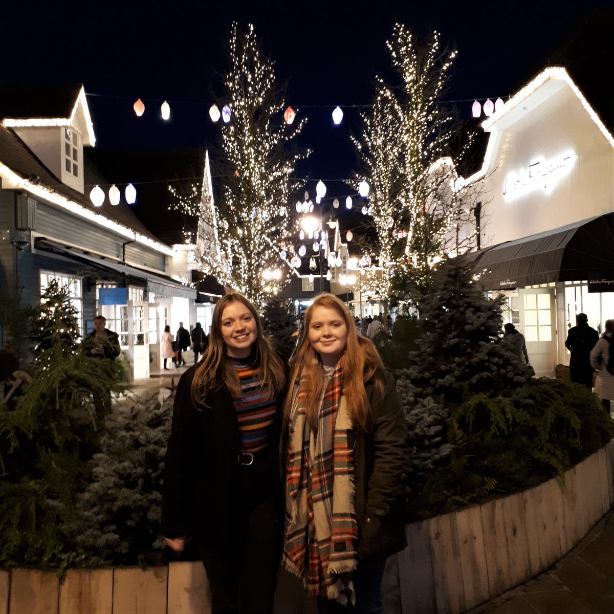 2sistersinstem tweet media