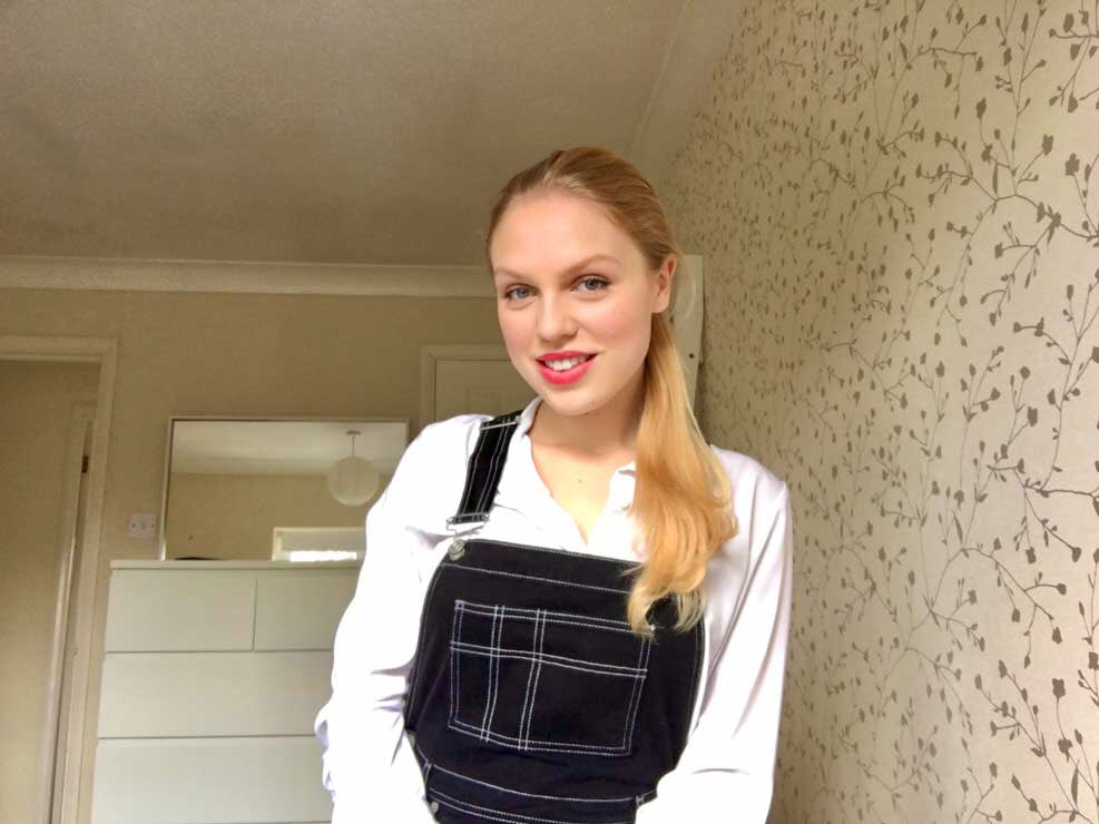 ROOSTERGNN's tweet photo. 3 Stylish Work-from-Home Outfits by Samantha Haynes @Samanth60907921 from University of London @CityUniLondon . Love it! Link in our stories #rgnn #OOTD #fashion #WorkFromHome https://t.co/NLjGjPCiNM