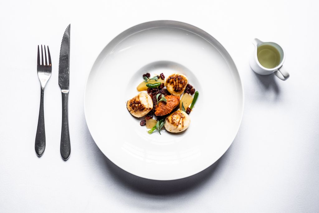 ws_restaurant's tweet photo. We wanted to share some beautiful photography of our delicately made Spring dishes, and hope we can share these with you all again soon. 

#SpringStarter - 
Hand Dived #Orkney #SearedScallops 
Slow Roast Pork Cheek, Chorizo Jam, Dashi and Sea Purslane

Stay safe 
x https://t.co/iviVwAlNHh