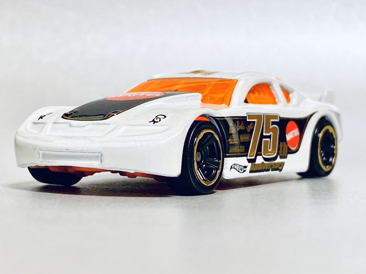 Twitter पर フォンティエ Circle Tracker 久々の登場となるオールズ オーロラに似た謎ストックカー 今月の新色はマテル75周年を記念したレースカー風のカラーリング カッコイイじゃないですかぁ マテルの記念アイテムって事で多少のオモチャっぽさもまた一興