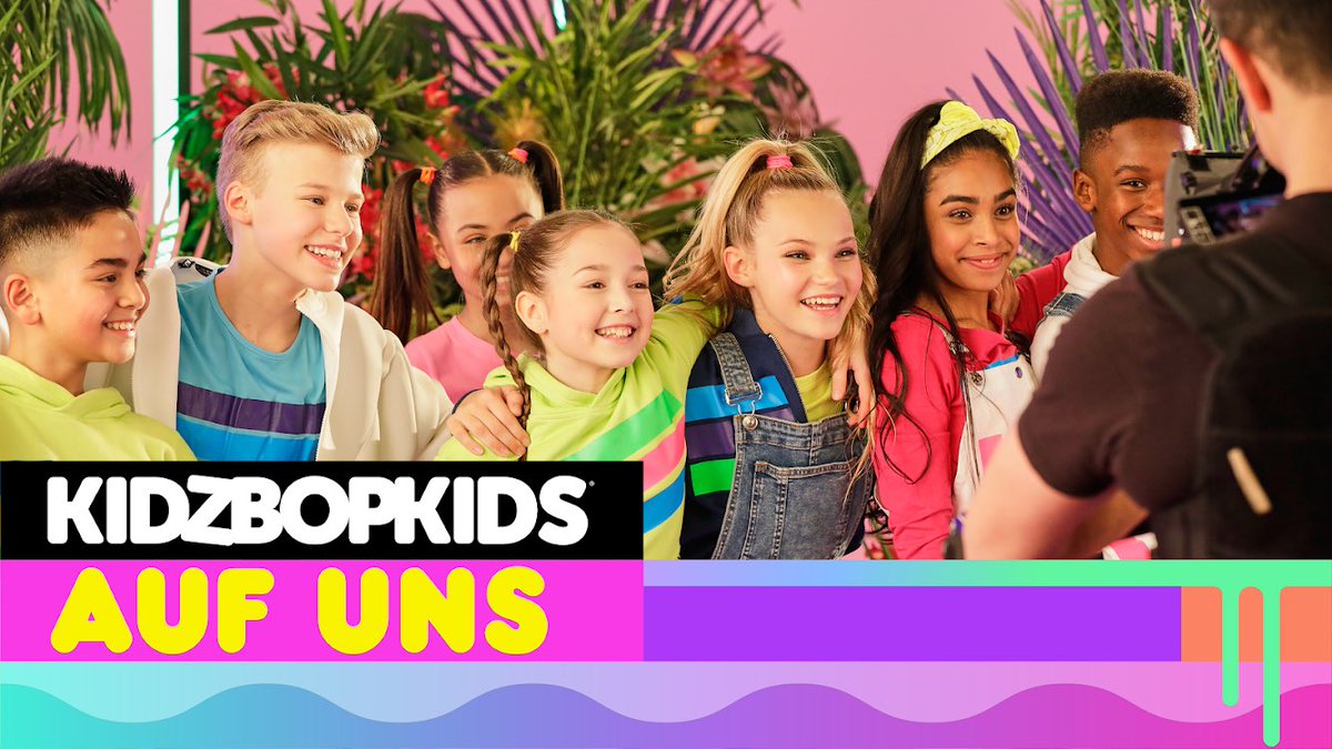 Hör dir jetzt „Auf uns“ auf unserem <a href="/youtube/">YouTube</a> Channel an! 👂🏼🎶 Klicke hier um mitzusingen: youtu.be/pKA_eQ3YZeI 🗣💕 #KIDZBOP #KIDZBOPGermany #KIDZBOPGermanyPartyPlaylist  #PartyPlaylist #aufuns #stayhome