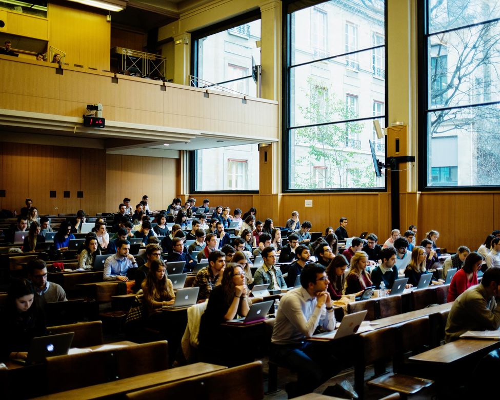Pour une mobilisation écologiste des Sciences-Po dlvr.it/RV30L3
