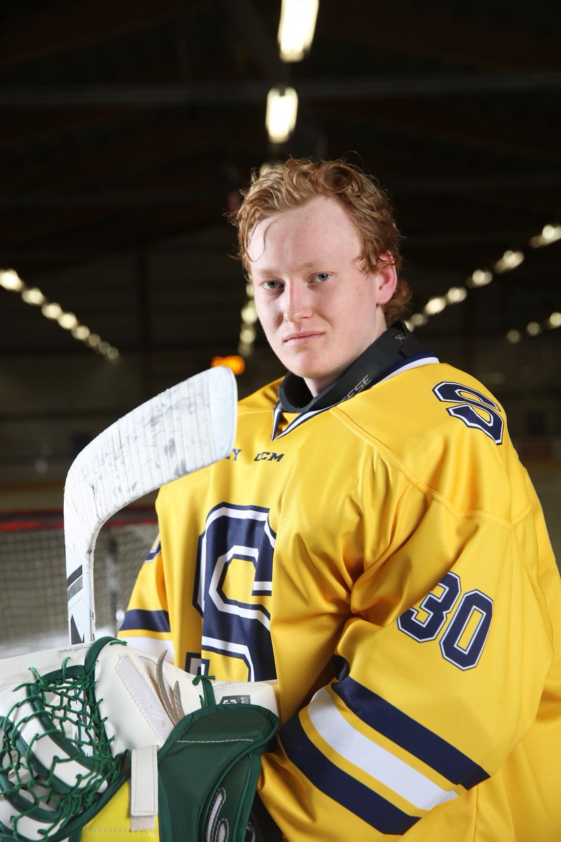 Keeper Henrik Østli (2000) fortsetter på A-laget også neste sesong ✍️😍 🥳 I følge Eliteprospects hadde Henrik 2. divisjons høyest rednings % (.898) og GAA (3.14) i 2019-2020, av de keepere som spilte minst 10 kamper. 

📷 (2019): Jarle Nyttingnes #jarlenytt