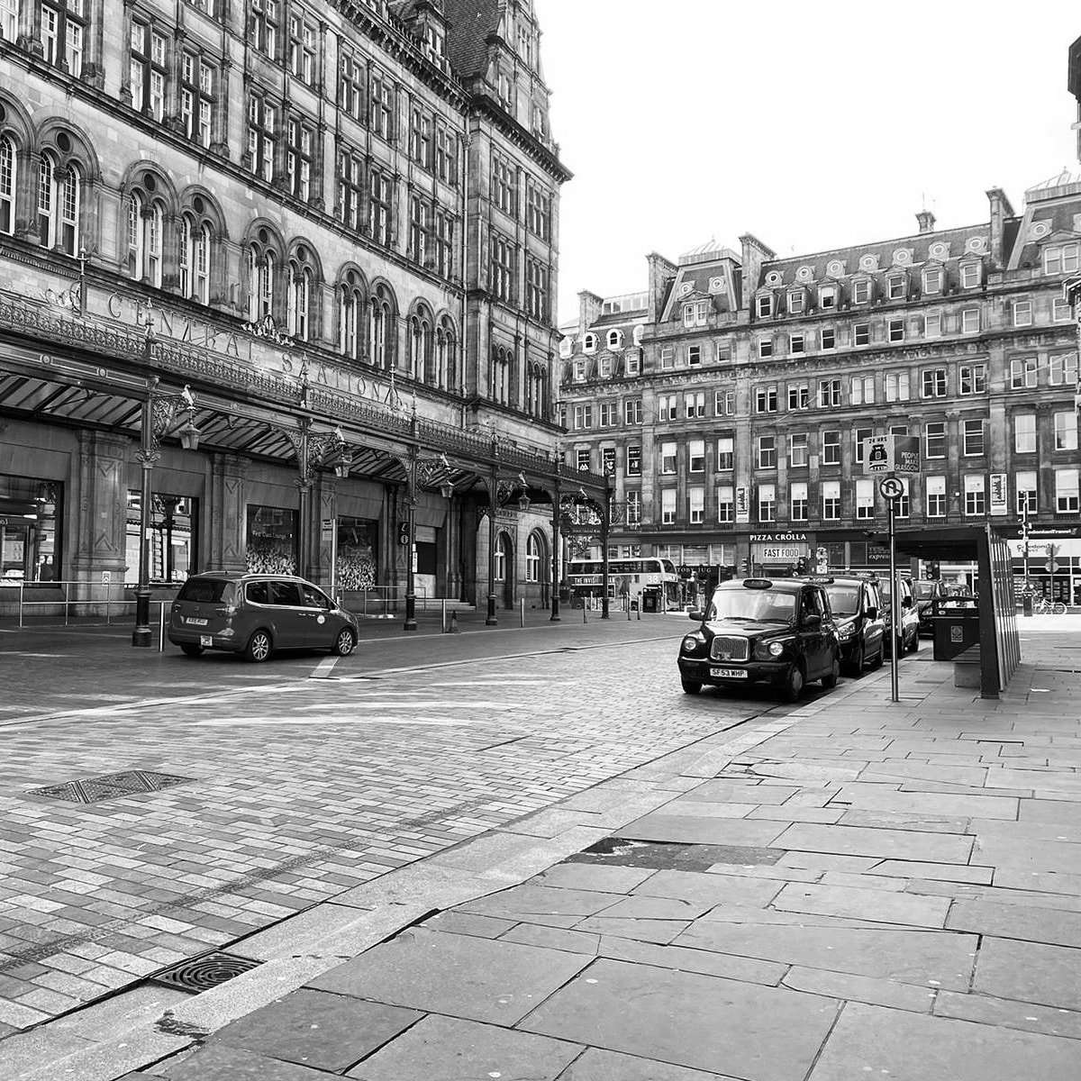 SaifulbRamli's tweet photo. Glasgow City during Covid19 Pandemic. Beautiful #architecture. Photos was taken on 6 April 2020. 
#StayHomeSaveLives #protecttheNHS 
Like and retweet this photos for our Frontliners, our Heroes!
#NotAllHeroesWearCapes
@Glasgow_Live 
#peoplemakeglasgow https://t.co/Yhkxc65g5L