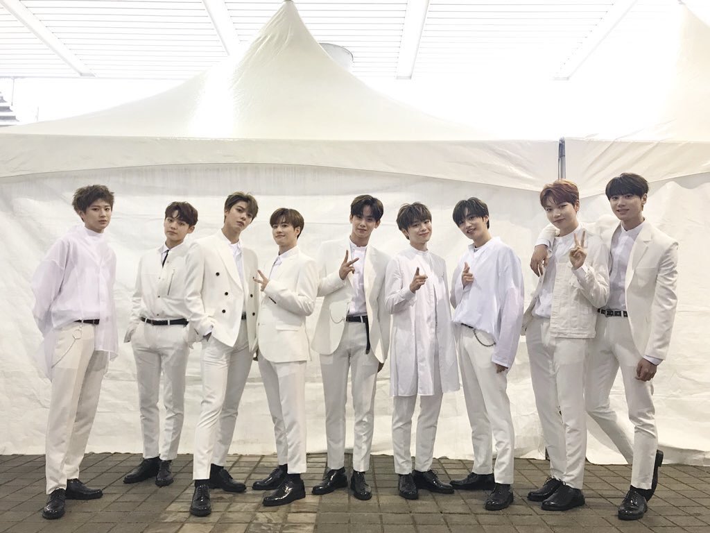 LookPacl's tweet photo. คิดถึงงงงงงงงง ❤️❤️❤️❤️❤️❤️❤️❤️❤️
#UNB
#HappyUnbDay
#UNB_2nd_Anniversary https://t.co/q9RRKOWWxN