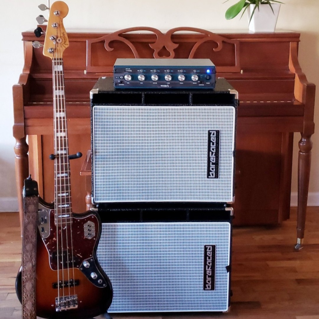 barefacedaudio's tweet photo. Two is certainly company! This was sent to us by Shane a few weeks ago of his Big Baby II's (clearly they're twins) a perfect entry into the #isolationrig series!
The real question is black steel or the silver cloth? 🤔
#barefacedaudio #cabs #bass #bigbabyII #fender #amp https://t.co/OF8ezrDnaF