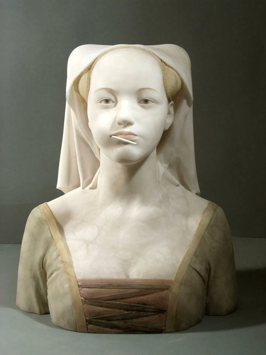 roisin_donohoe's tweet photo. Gerard Mas makes sculptures of Renaissance women with a modern twist - this is the medieval girl gang I have always dreamed of. #medievaltwitter https://t.co/ou6ZbYcetA