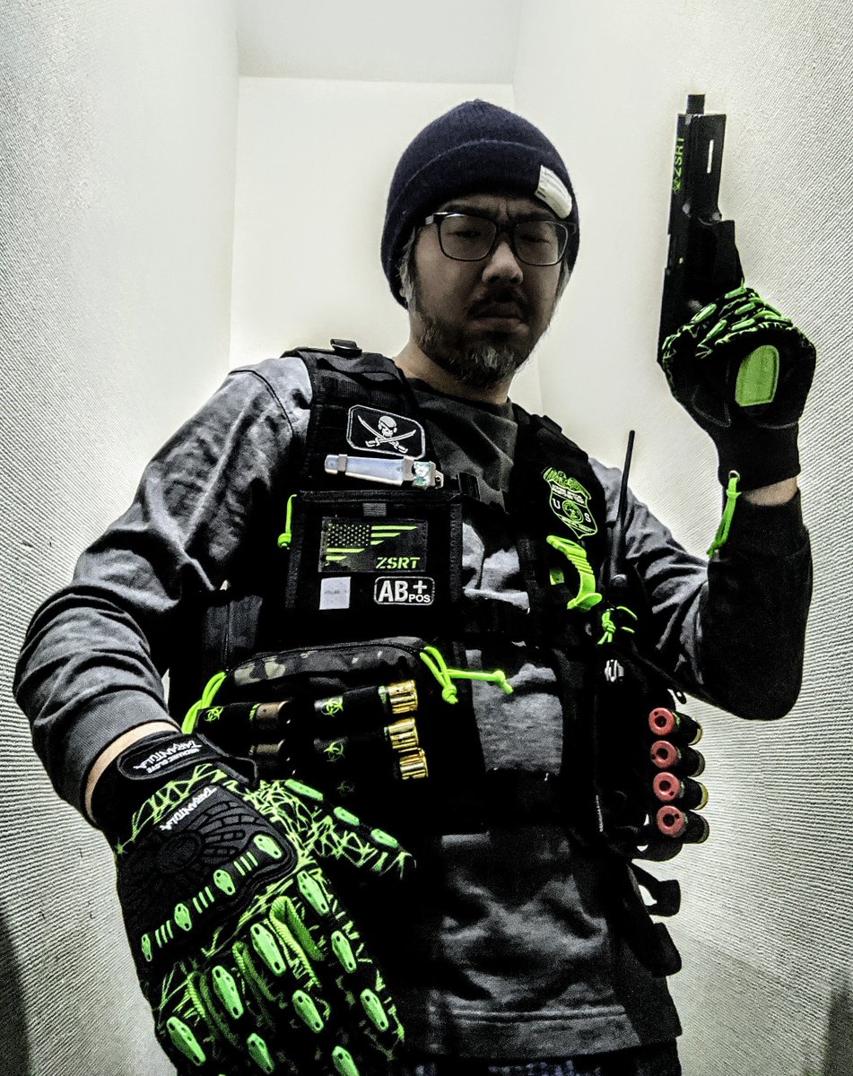 Pogo Guardian Bossの漢 Zsrt サバゲー 架空le装備 終末装備 ワークマン ワークマンタランチュラグローブはzsrtから支給 妄想 されるモノなので 皆ですると一体感が生まれて良いような気がするぞ てかそうなりつつある気がするぞw 価格