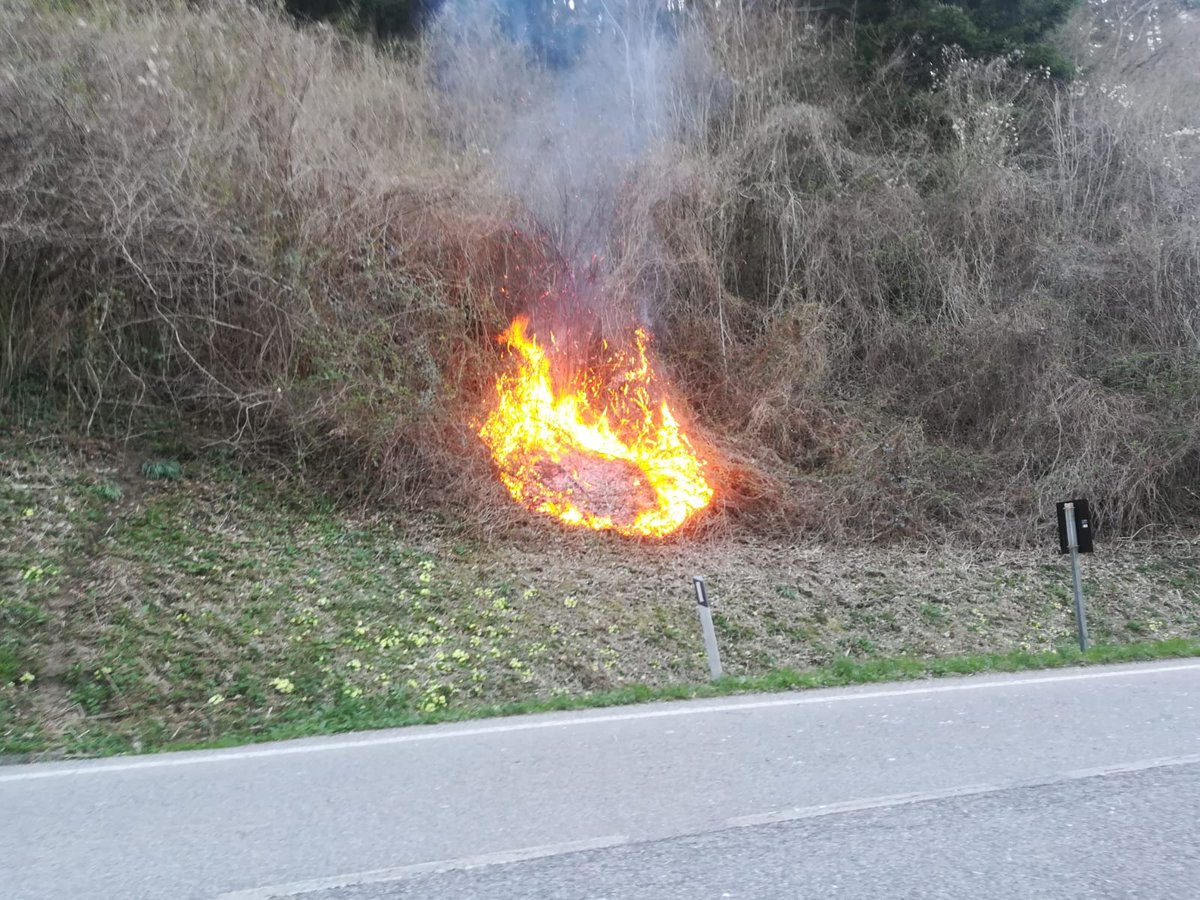 Partita in questo momento una nostra squadra con 4 #volontaridivalore x incendio a Formeaso di Zuglio