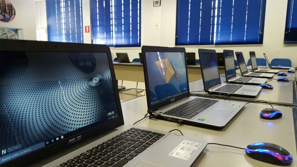 WanferLocacoes's tweet photo. Olá Prezados, 

Informamos que acabou de chegar em nosso estoque uma remessa de notebooks para locação, 

•VITOR (11) 94006-3289
•DANIELA (11) 94163-4513
•LIDIANE (11) 99690-7744

https://t.co/srizH7lU6j https://t.co/up07TB2URy