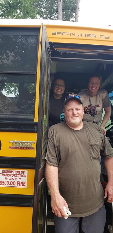 WES_Elem's tweet photo. We are very thankful for everyone serving the children of WES through this pandemic. We love y’all! https://t.co/fd85aCfq7A