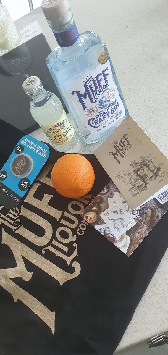 MariaRushe_'s tweet photo. Ordered me some potato juice from @MuffLiquorCo yesterday. 😂
Was delivered with a smile today in a very cool bag with lots of little goodies.
Super customer service guys.
And I am very much looking forward to opening! ❤
#gin
#donegal
#shoplocal
#muffgin
#business
#inishowen https://t.co/eepS140pzi