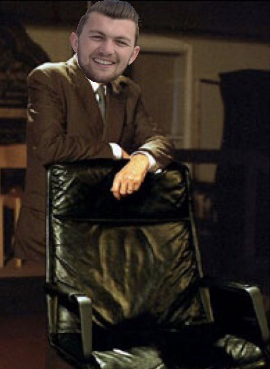 beaconcc's tweet photo. Tonightโs @beaconcc WhatApp Lockdown Quiz is brought to you by our very our Manknus Magnusson. Possibly the only quiz where the winner will get more right than the host! #StackQuiz ๐คโโโ https://t.co/tBdzhfXg07
