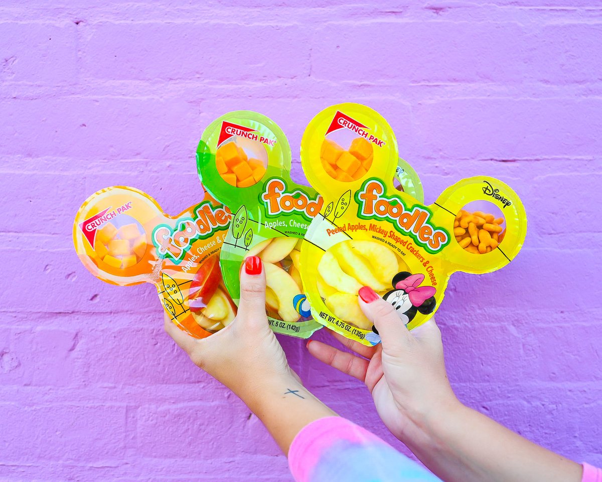 CrunchPak's tweet photo. Ok fam! Which one would you reach for first?
🍎Mickey Mouse
🍎Donald Duck
🍎Minnie Mouse
Find our #CrunchPak Disney Foodles near you: https://t.co/mk85o2fChq https://t.co/qumYxYUaE2