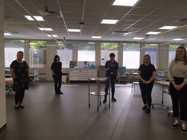 Surrey Heartlands Health and Care Partnership (@surreyheartland) on Twitter photo An amazing example of collaboration today as clinical staff start their first day of fast track training to get them ‘covid-19’ ready. Arranged in partnership with <a href="/SurreyHeartland/">Surrey Heartlands Health and Care Partnership</a>, <a href="/CSHSurrey/">CSH Surrey</a>, <a href="/1stchatter/">FirstCommunityHealth</a> and the <a href="/UniOfSurrey/">University of Surrey</a> - great teamwork! An amazing example of collaboration today as clinical staff start their first day of fast track training to get them ‘covid-19’ ready. Arranged in partnership with <a href="/SurreyHeartland/">Surrey Heartlands Health and Care Partnership</a>, <a href="/CSHSurrey/">CSH Surrey</a>, <a href="/1stchatter/">FirstCommunityHealth</a> and the <a href="/UniOfSurrey/">University of Surrey</a> - great teamwork!