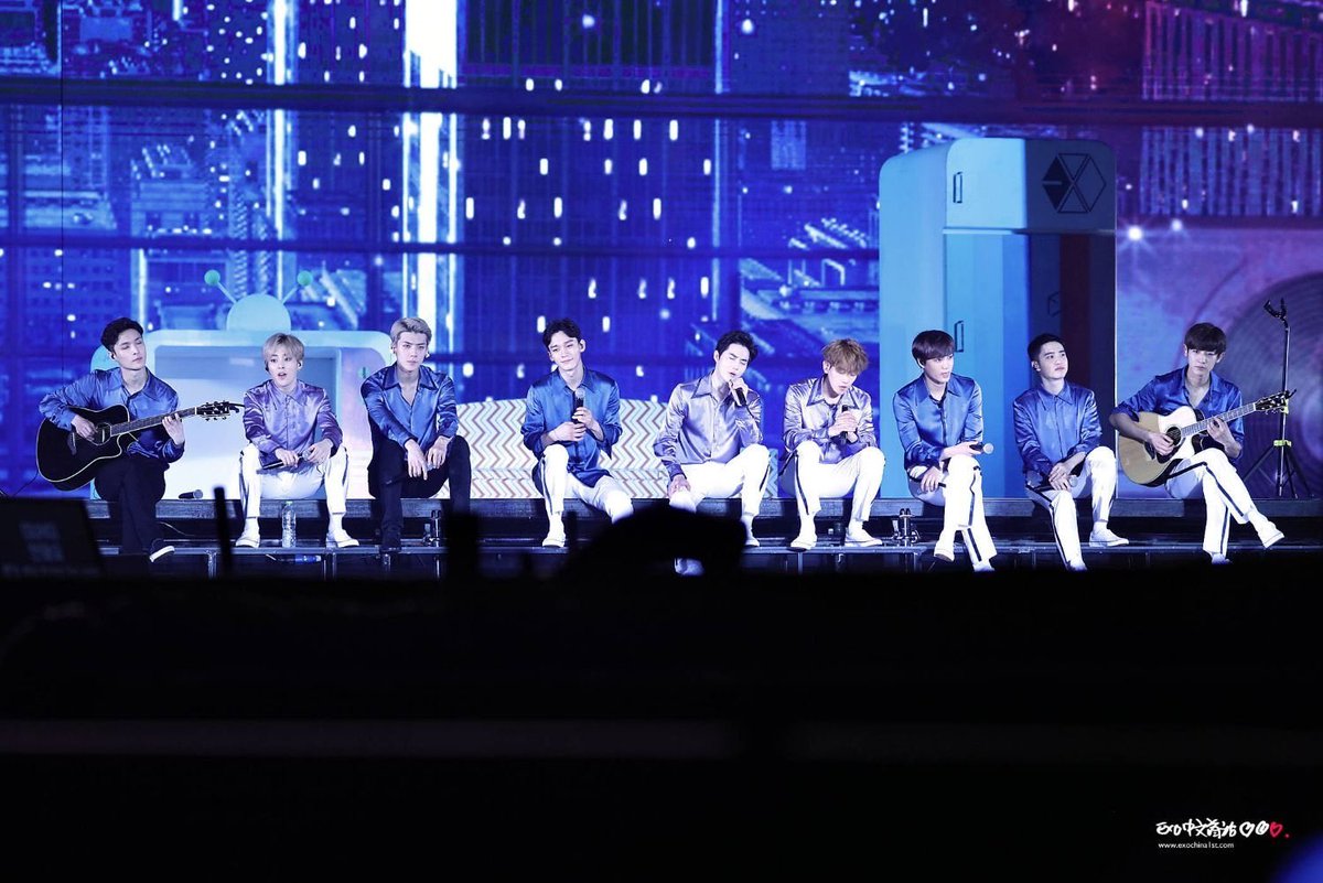rozella1485's tweet photo. People say nothing lasts forever but I think EXO and EXOLs are forever
let's love forever, ok?
                                  -Junmyeon-

#LetsLoveEXO #8ternityWithEXO 
#To8finityAndBeyondWithEXO
#우리의_청춘_시대는_엑소라고_부른다
#EXO8thAnniversary @weareoneEXO https://t.co/qheGkinQhK