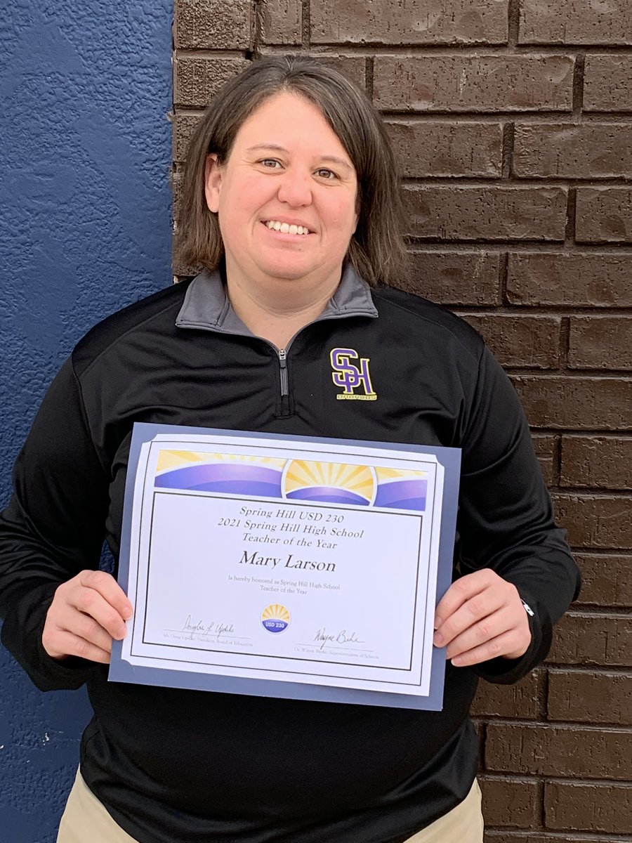 SHHS_Broncos's tweet photo. Mary Larson was named the Teacher of the Year for Spring Hill High School. Congratulations, Mary!!! https://t.co/bwgLaexoRI