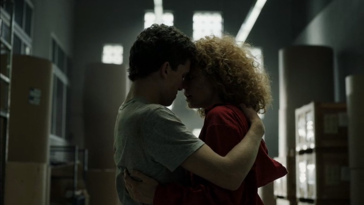 Mindenerwa's tweet photo. Кожна сцена з ними - це чортове мистецтво 

#LaCasaDePapel #LCDP2 https://t.co/LVqtnJZ7mJ