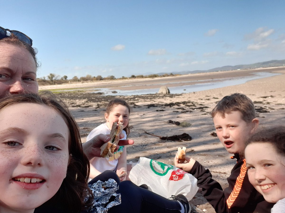 #100daysofwalking Beach picnic ( all within 2km) only 3 days left! Ham and Sand Sandwiches!  <a href="/NewstalkFM/">NewstalkFM</a> <a href="/ciarakellydoc/">Dr Ciara Kelly</a>